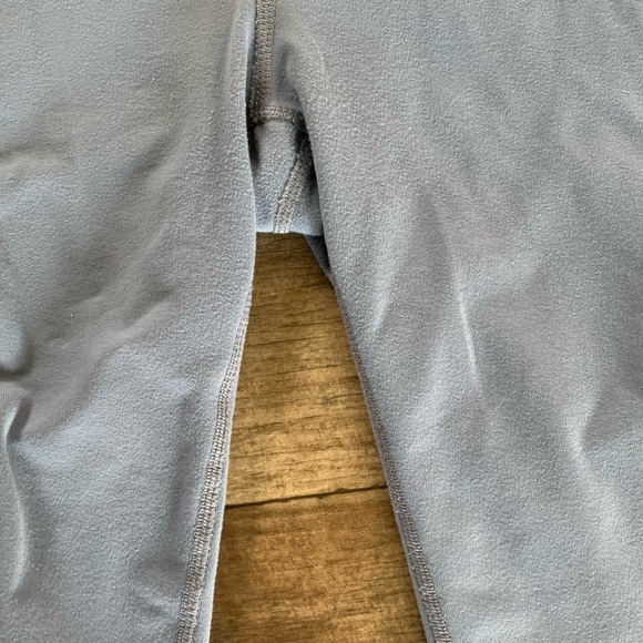 Athleta gray bike shorts with pockets drifter - Picture 5 of 9